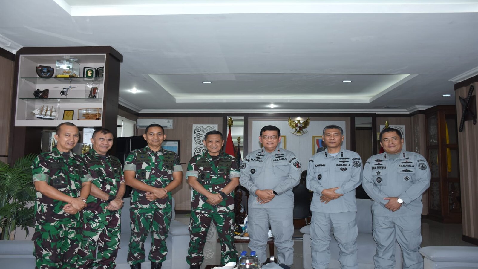 Kerjasama Kepala Bakamla Zona Maritim Timur